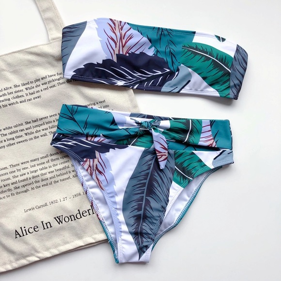 🌴🆕Leaf Print Two Pieces Bikini Set - Picture 2 of 3